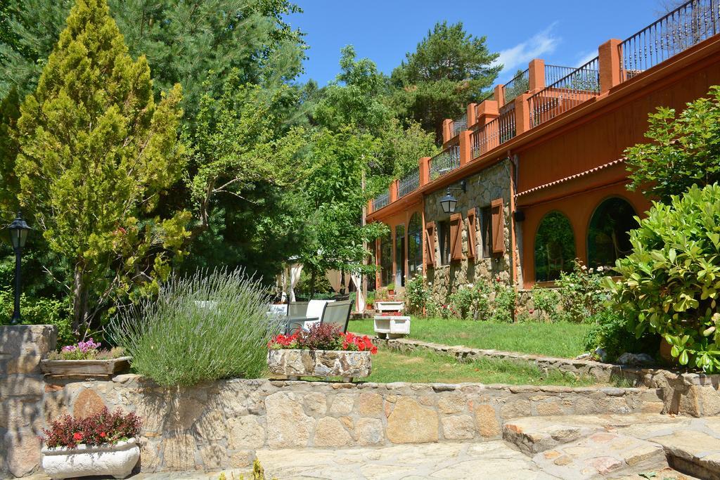 נאבארדונדה דה גרדוס Hospedium Hostal Almanzor מראה חיצוני תמונה