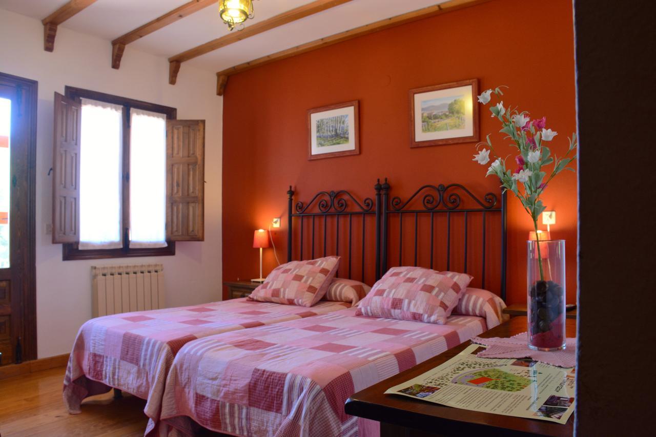 נאבארדונדה דה גרדוס Hospedium Hostal Almanzor מראה חיצוני תמונה
