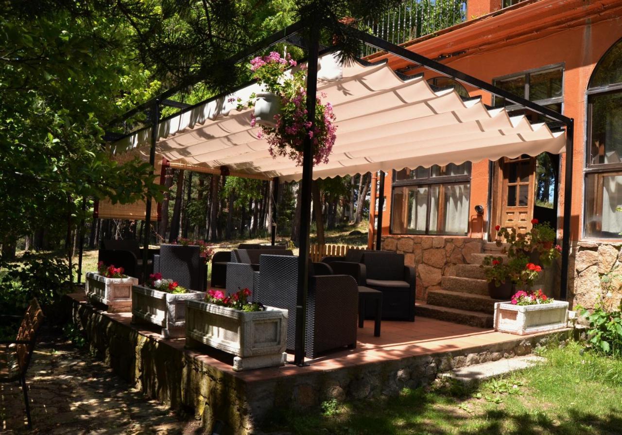 נאבארדונדה דה גרדוס Hospedium Hostal Almanzor מראה חיצוני תמונה