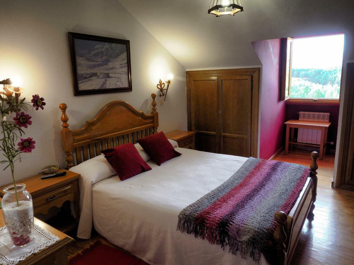 נאבארדונדה דה גרדוס Hospedium Hostal Almanzor מראה חיצוני תמונה