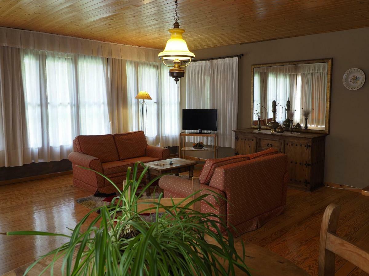 נאבארדונדה דה גרדוס Hospedium Hostal Almanzor מראה חיצוני תמונה